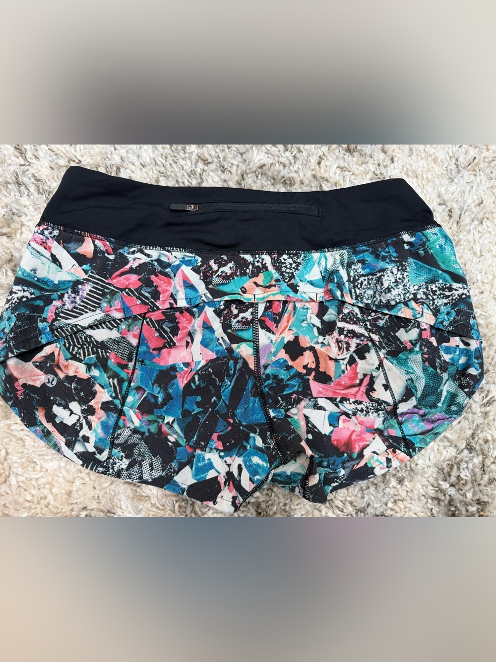 LULULEMON Geometric Patterned Athletic Shorts 2.5”